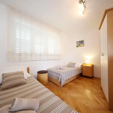 Apartman Rony Lägenhet *